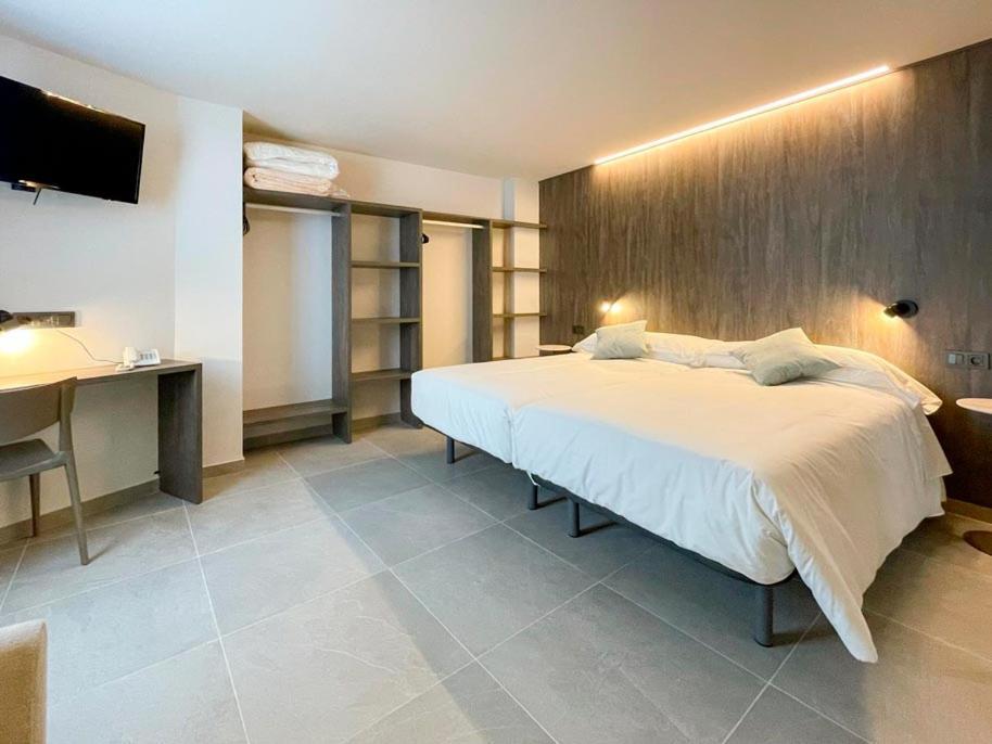 Hotel Quatre Llunes Santa Pola Luaran gambar